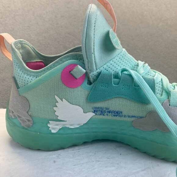Athletic_Shoes